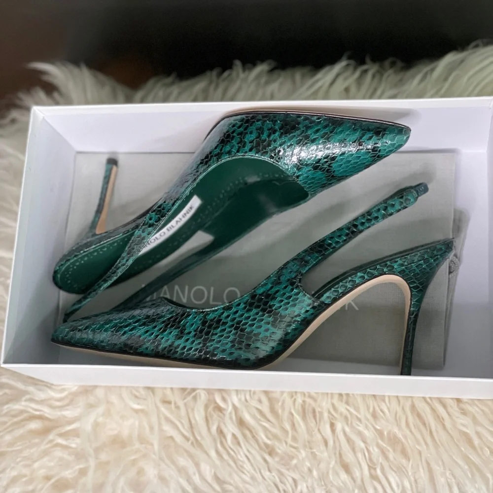 Manolo Blahnik snakeskin slingback pumps - Picture 4 of 5